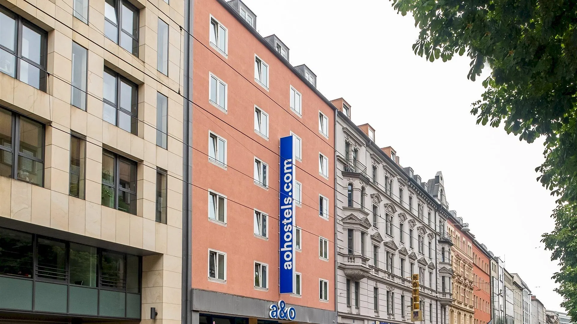 A&O Muenchen Hauptbahnhof Hotel  München